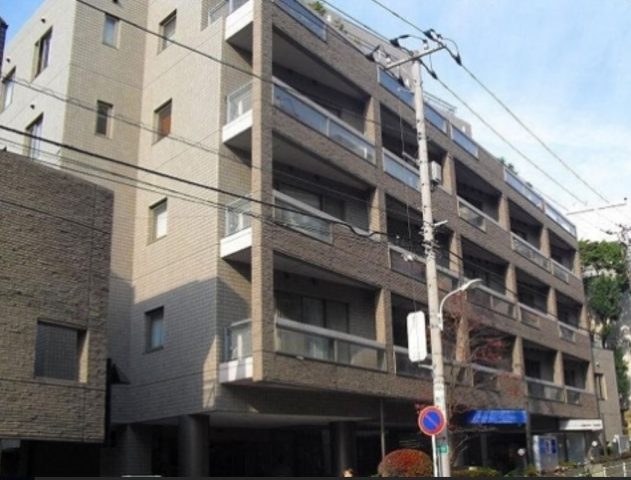「H&M南青山」表参道駅徒歩5分のSOHO可物件をご紹介!