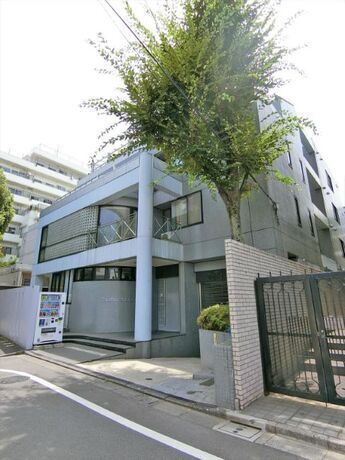 「エクセルシオ原宿」デザイン性高い1階!サロン・塾にもお勧め物件です!
