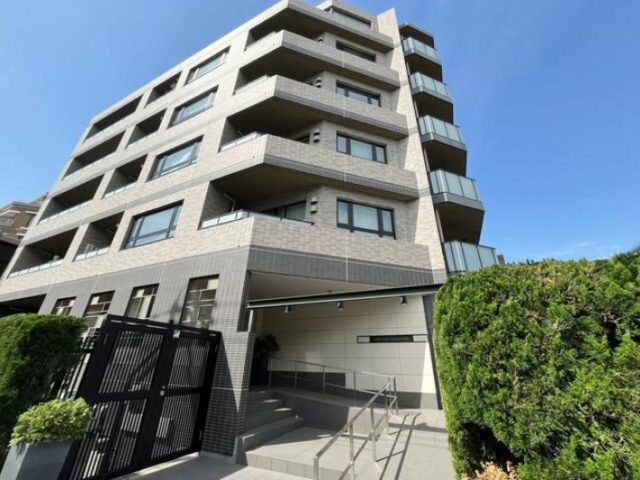 「ヴィークコート原宿Ｈｉｌｌｓ」神宮の杜近く閑静な街並みに佇む外観も魅力的な物件をご紹介☆