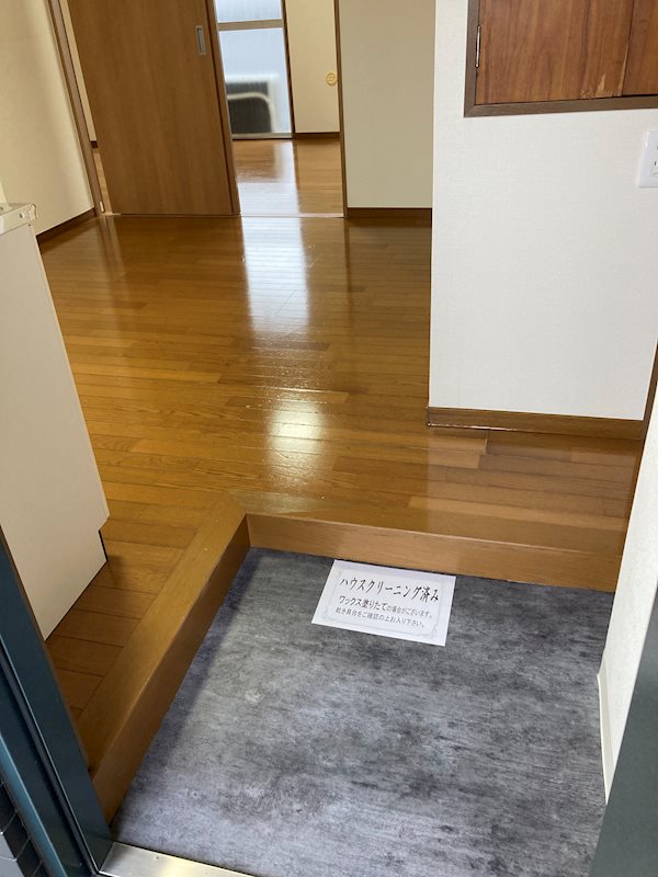 司コーポ 玄関