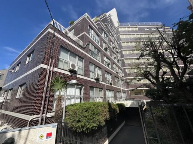 「原宿コーポ別館」原宿駅徒歩3分の場所にある事務所物件をご紹介☆