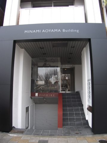 「南青山ビル」青山通り沿い、外苑いちょう並木が目の前の事務所物件をご紹介☆