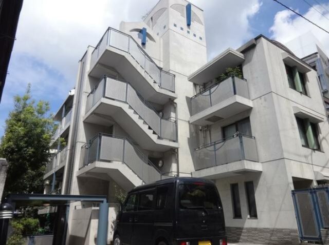 「カーム青山」住居・事務所・店舗としても利用できる多用途な物件!表参道の魅力を存分に享受できる、利便性と快適さを備えたワンルームタイプのお部屋をご紹介☆彡