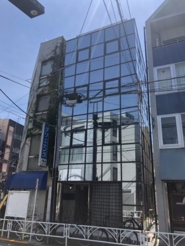 「原宿ドレスビル」トレンドを牽引する原宿の中心に位置する、集客力とビジネスチャンスを秘めた店舗事務所物件☆彡