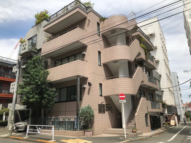 落ち着いた環境が魅力。千駄ヶ谷【梅原ビル】1階をご紹介☆彡